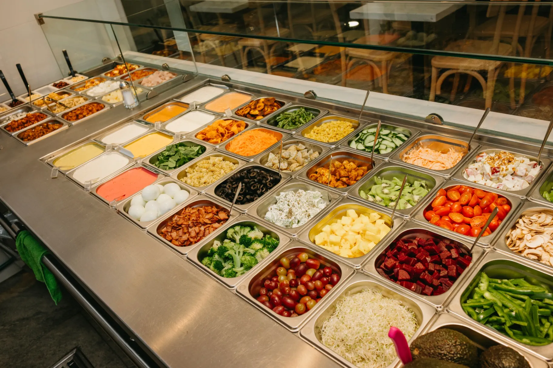 Más de 30 ingredientes frescos en la barra Tasty Greens